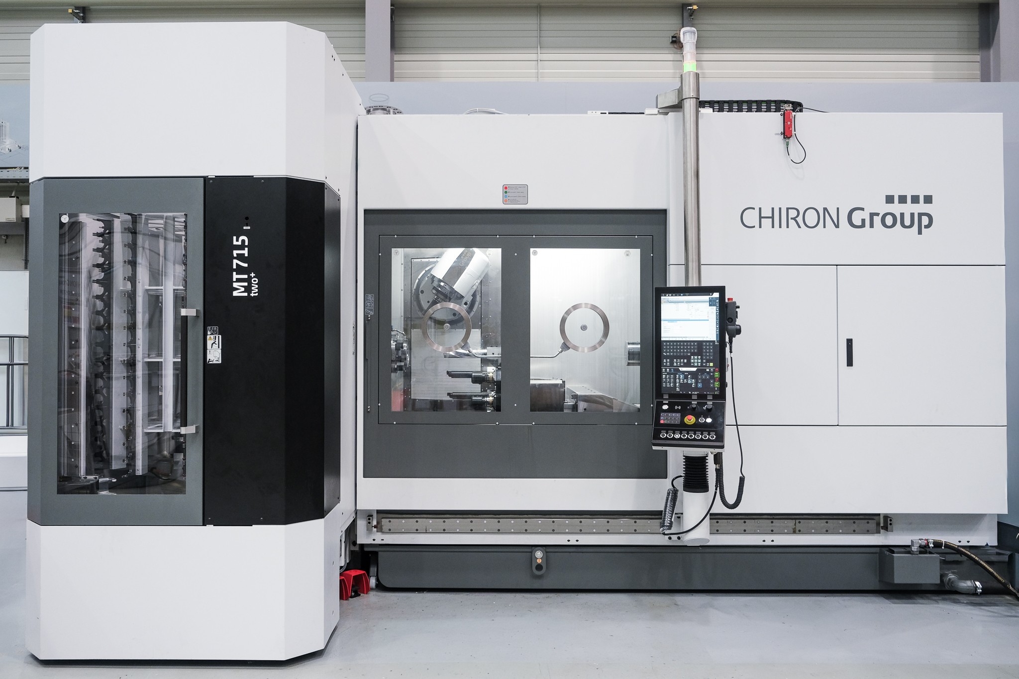 Flexible milling-turning machining for small and medium-sized series – that's what the MT 715 two+ stands for. One of its capabilities is the production of long shaft parts up to 1,400 mm.