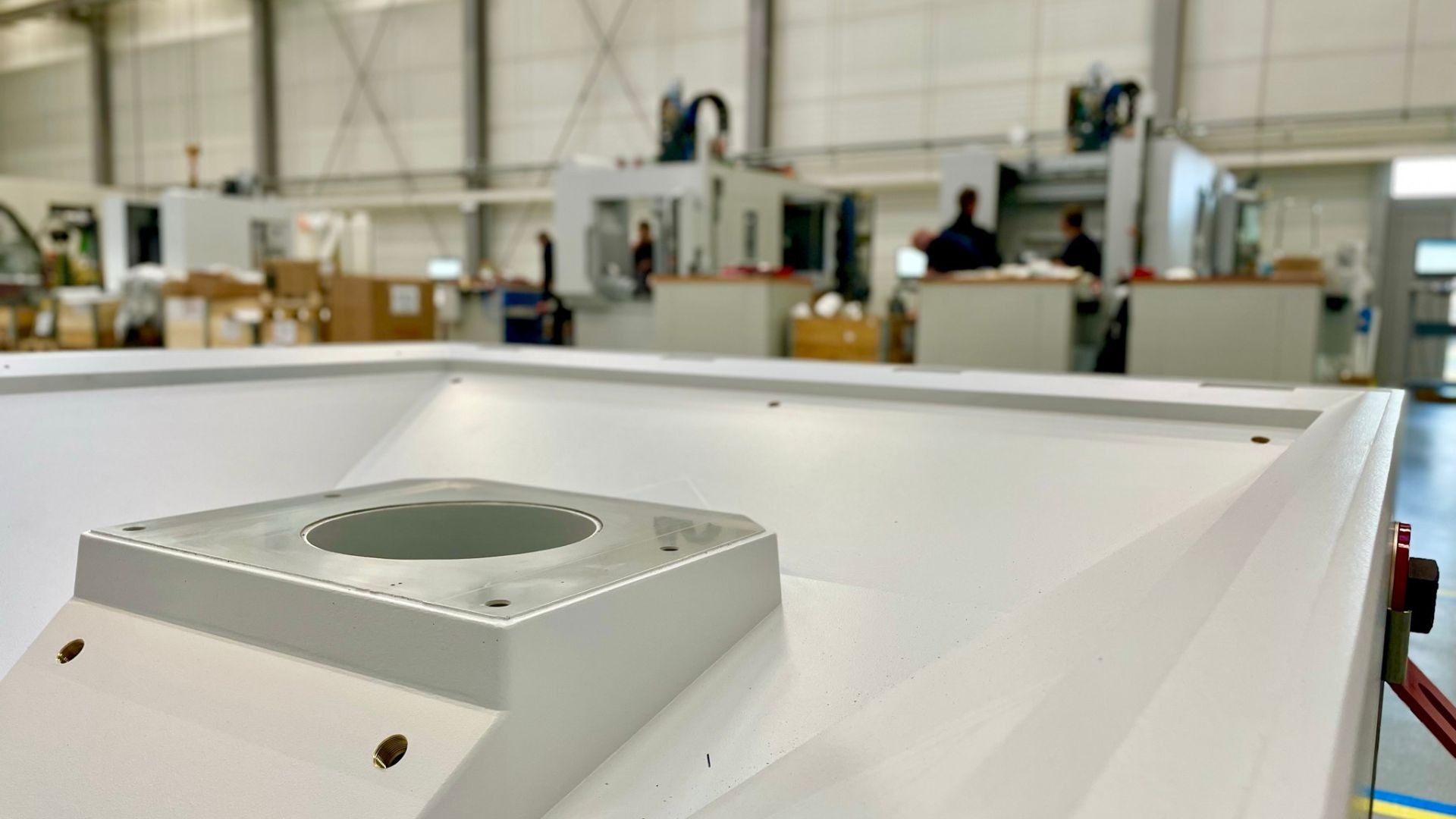 locations–insights–paniowki–poland–industrial-workspace–machine-tools–engineering-culture–production-support