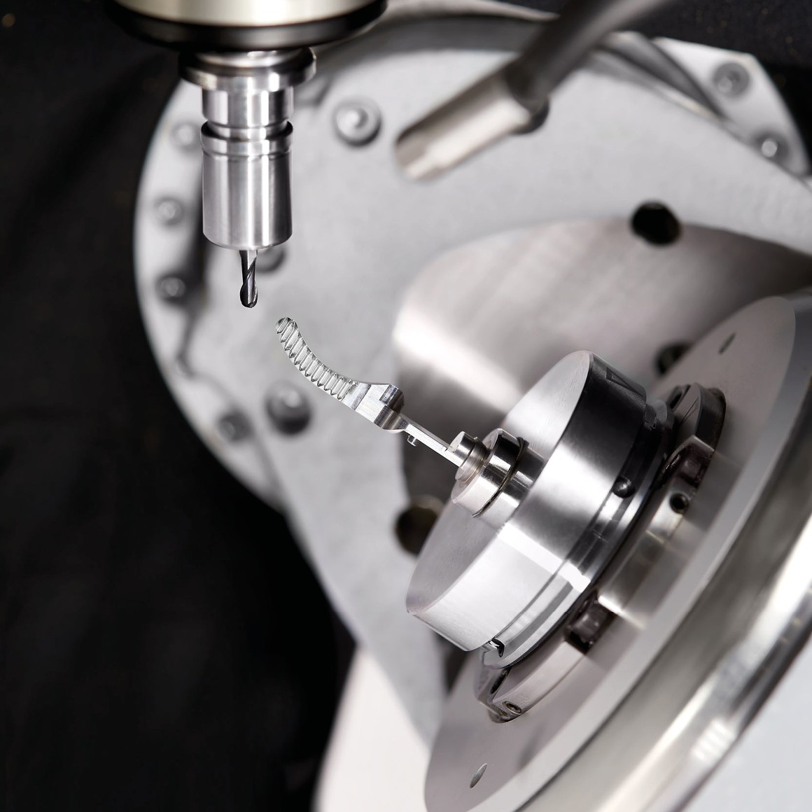 medical-single-spindle-fiveaxis