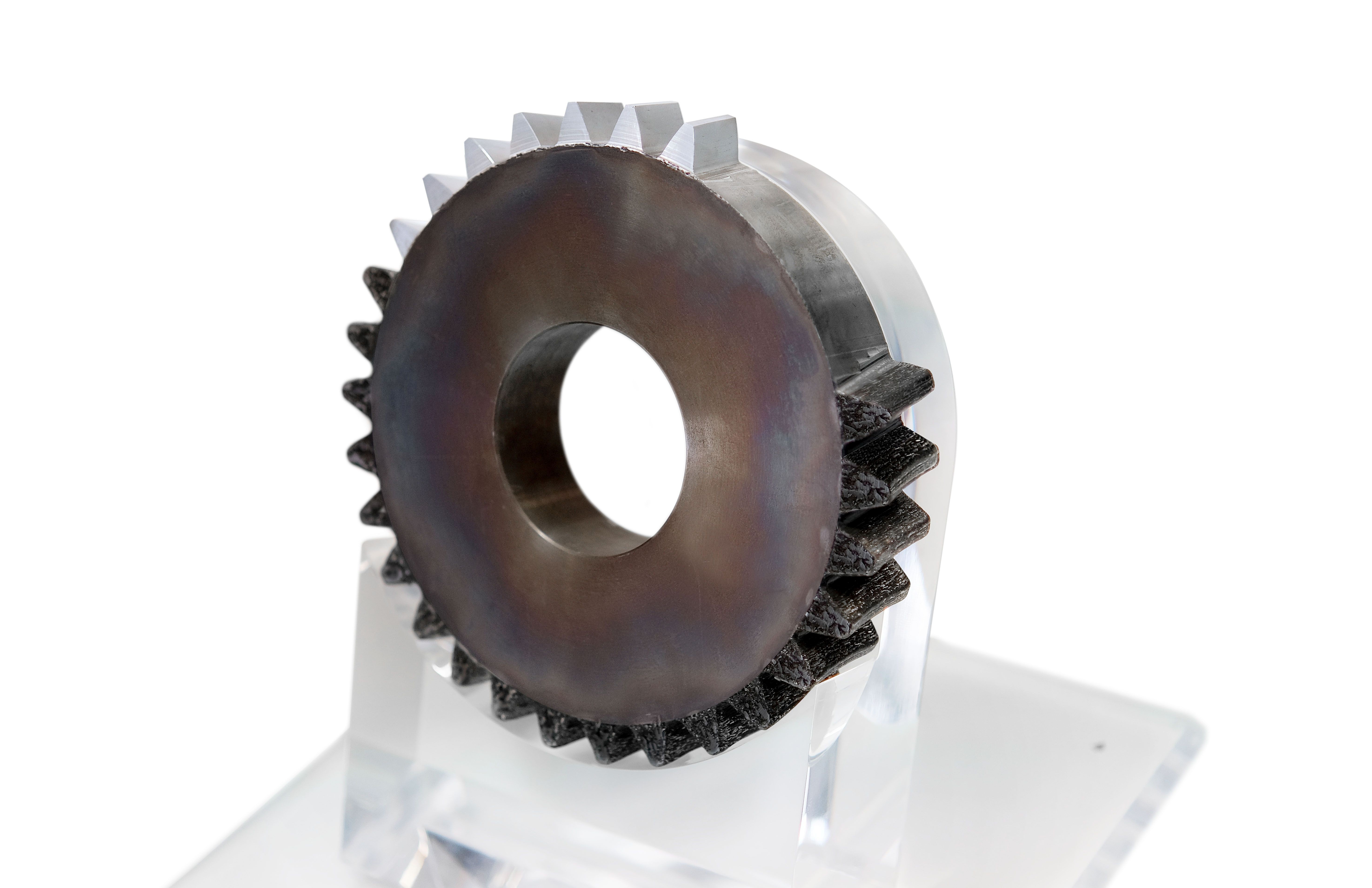 Gear wheel from the sustainability example with a row of new teeth – applied 