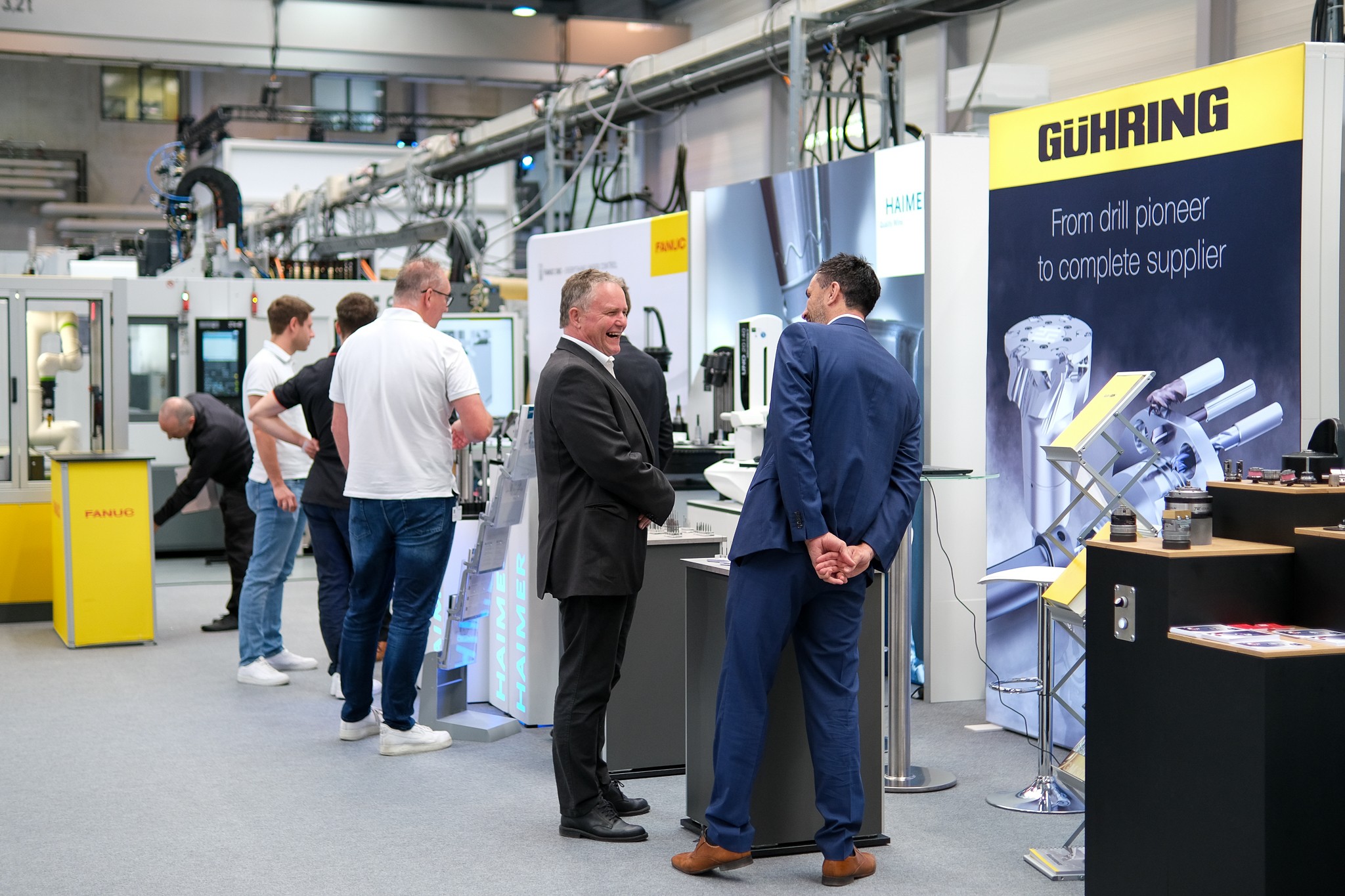 New and very well received by the public: This year, the partner exhibition took place right next to the machine solutions.
