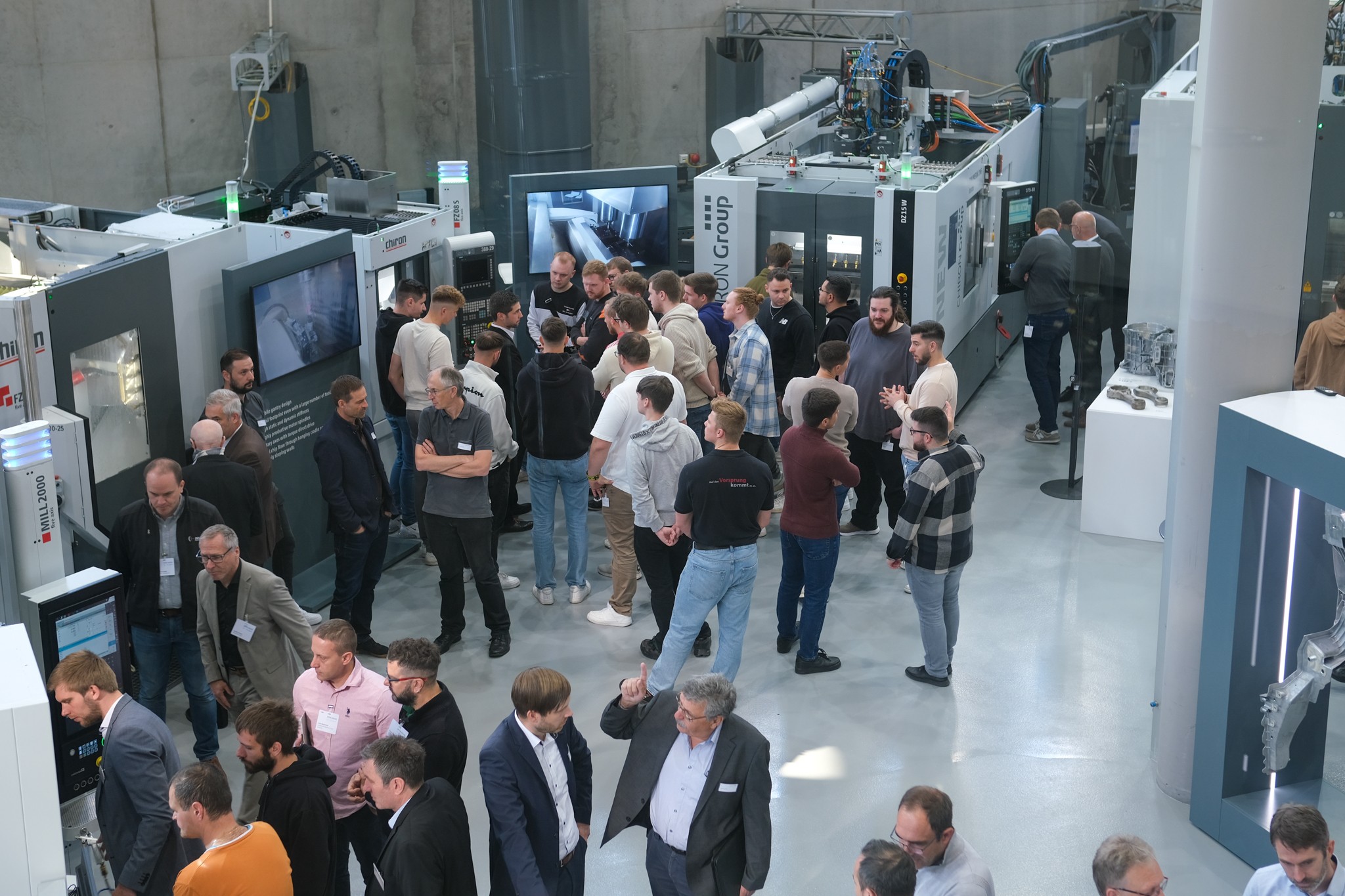 „Innovations for future demands – explore our machining world premiere“. Die CHIRON Group lädt mit 35 Qualitätspartnern zur OPEN HOUSE 2025 nach Tuttlingen ein.